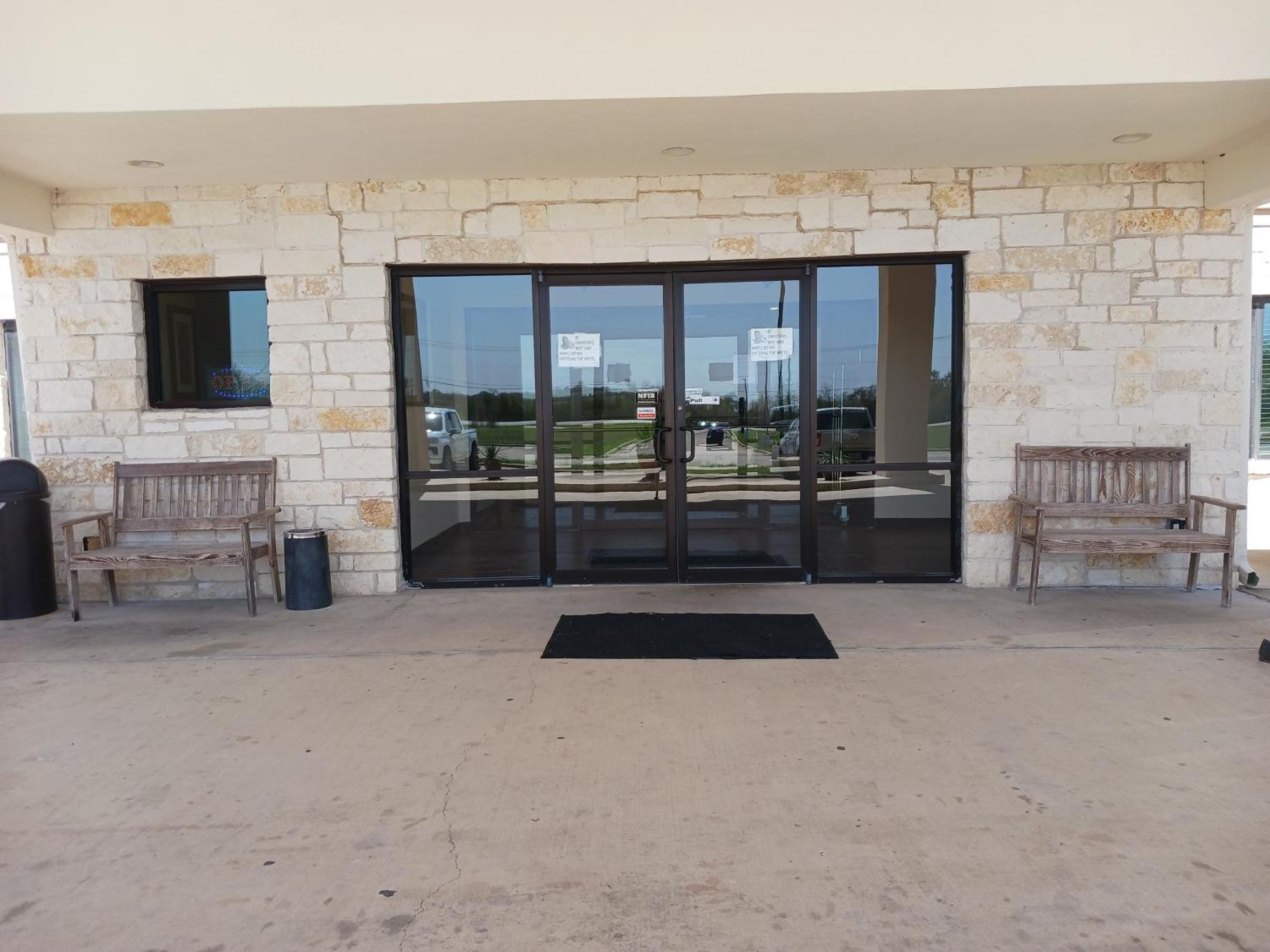 Yorktown Inn And Suites Exterior foto