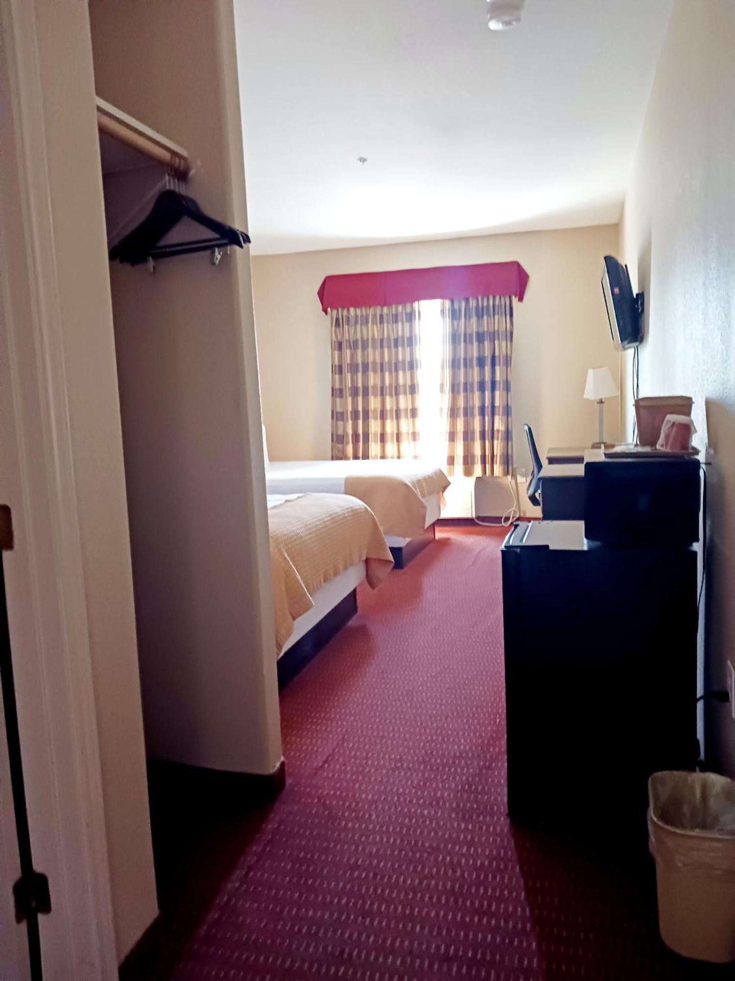 Yorktown Inn And Suites Habitación foto